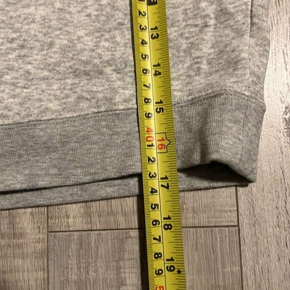 Nike Sportswear Essential Cropped Hoodie - Picture 8 of 11